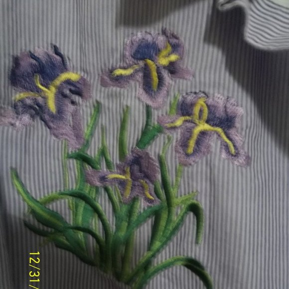 Country Store Two Piece Button Up/Matching Tee Purple w/Iris Motif Size 1X - Picture 7 of 8